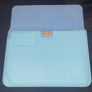 Snugg laptop case